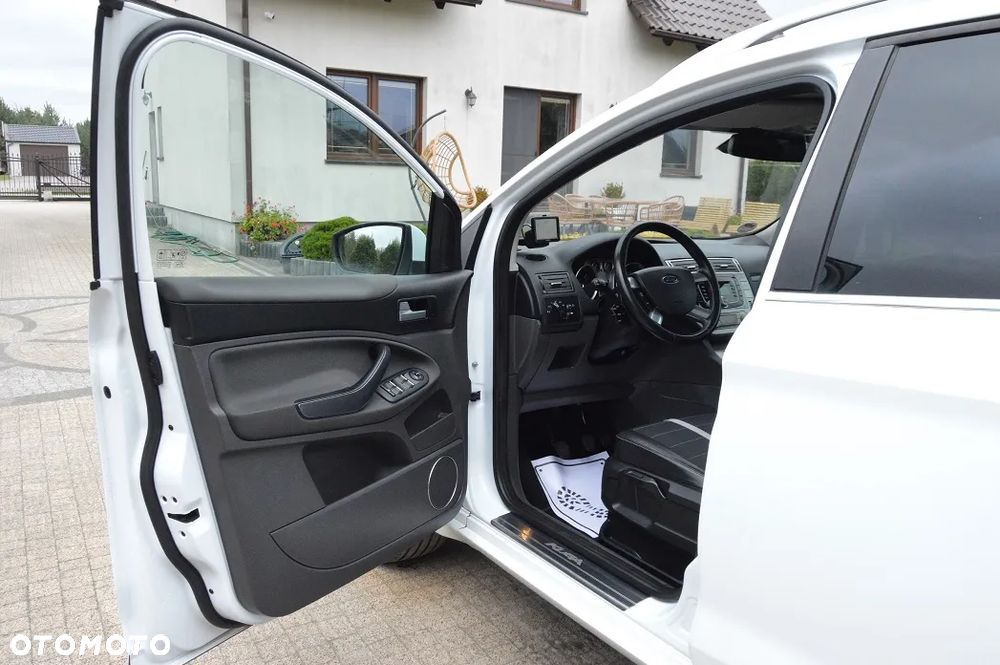 Ford Kuga 2.0 TDCi 4WD Titanium - 25
