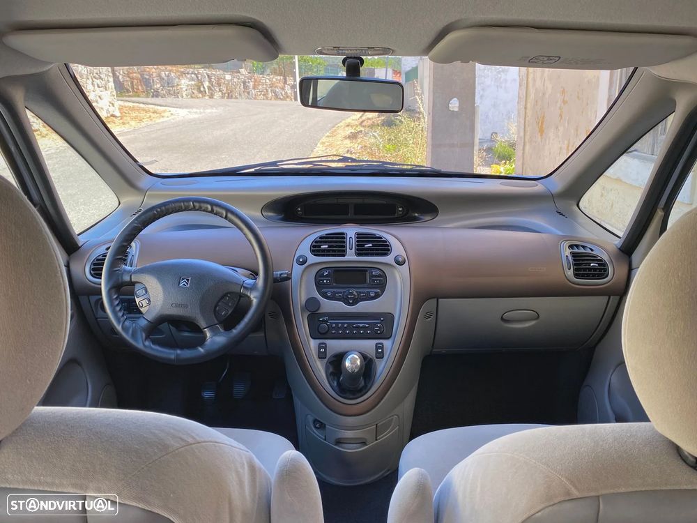 Citroën Xsara Picasso 1.6 SX - 9