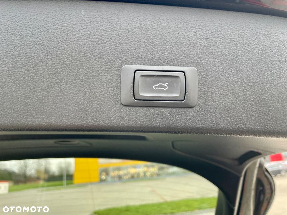 Audi A6 Avant 2.0 TDI quattro S tronic - 11