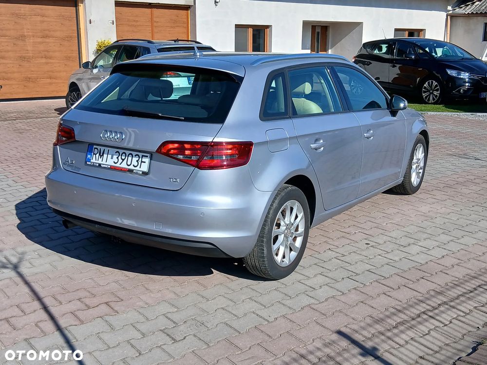 Audi A3 Sportback 1.6 TDI (clean diesel) Attraction - 4