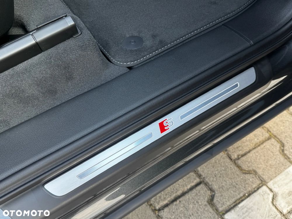 Audi Q7 TFSI e PHEV 360 kW Quattro S Line Tiptr - 41