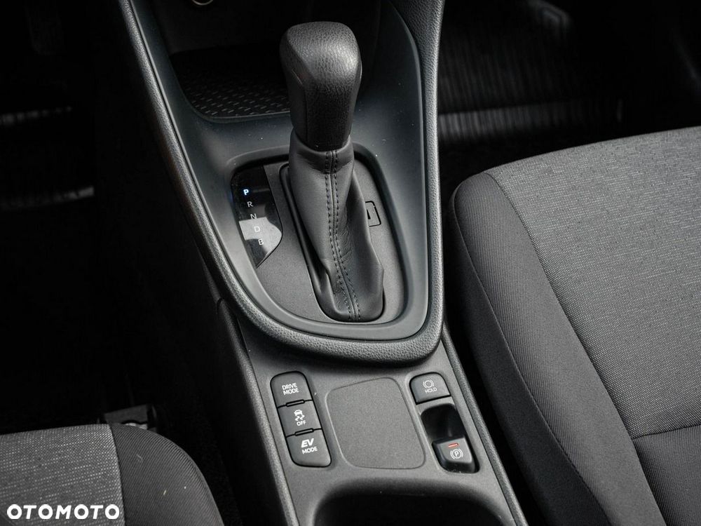 Toyota Yaris - 16