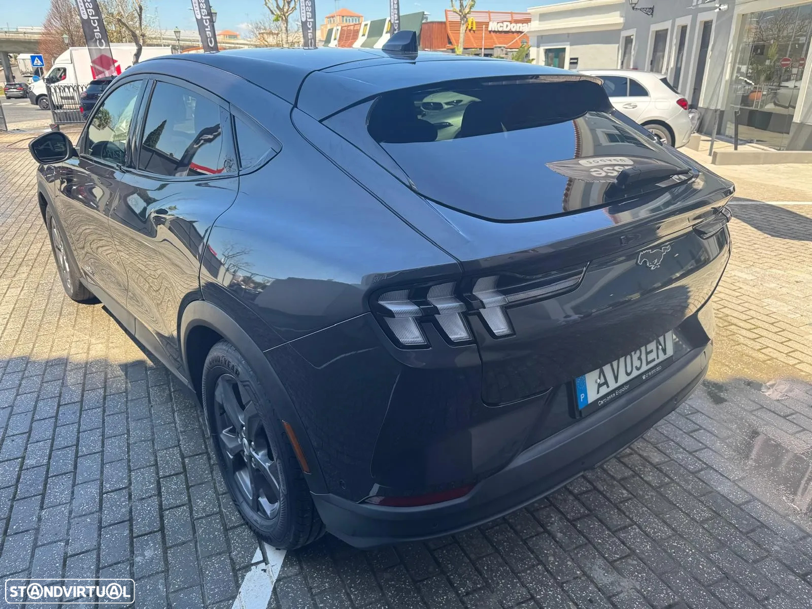 Ford Mustang Mach-E Premium - 10