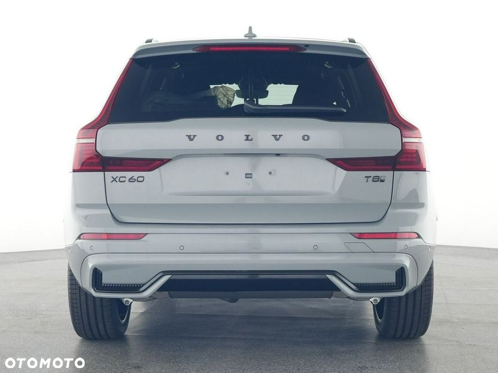 Volvo XC 60 T8 Plug-In Hybrid AWD Ultra Black Edition - 4