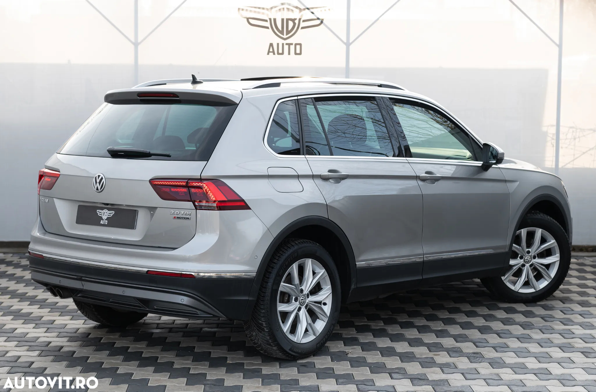 Volkswagen Tiguan 2.0 TDI DPF DSG 4Mot Comfortline - 10