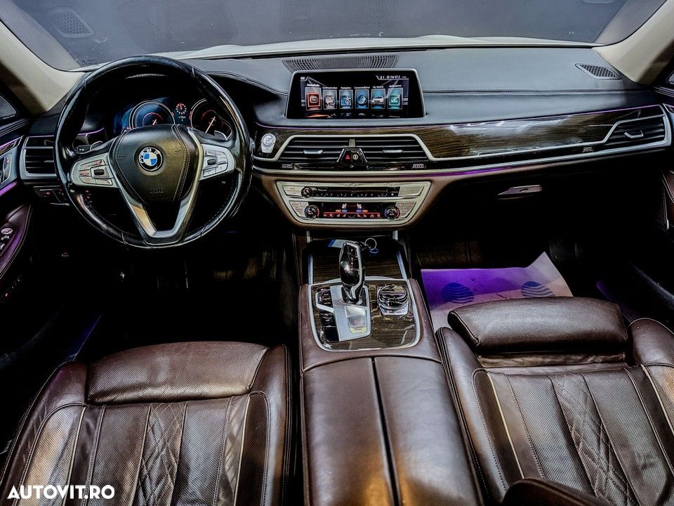 BMW Seria 7 740Li - 16