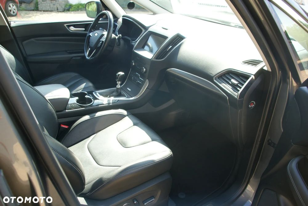 Ford S-Max - 12