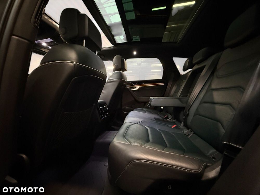 Volkswagen Touareg - 25