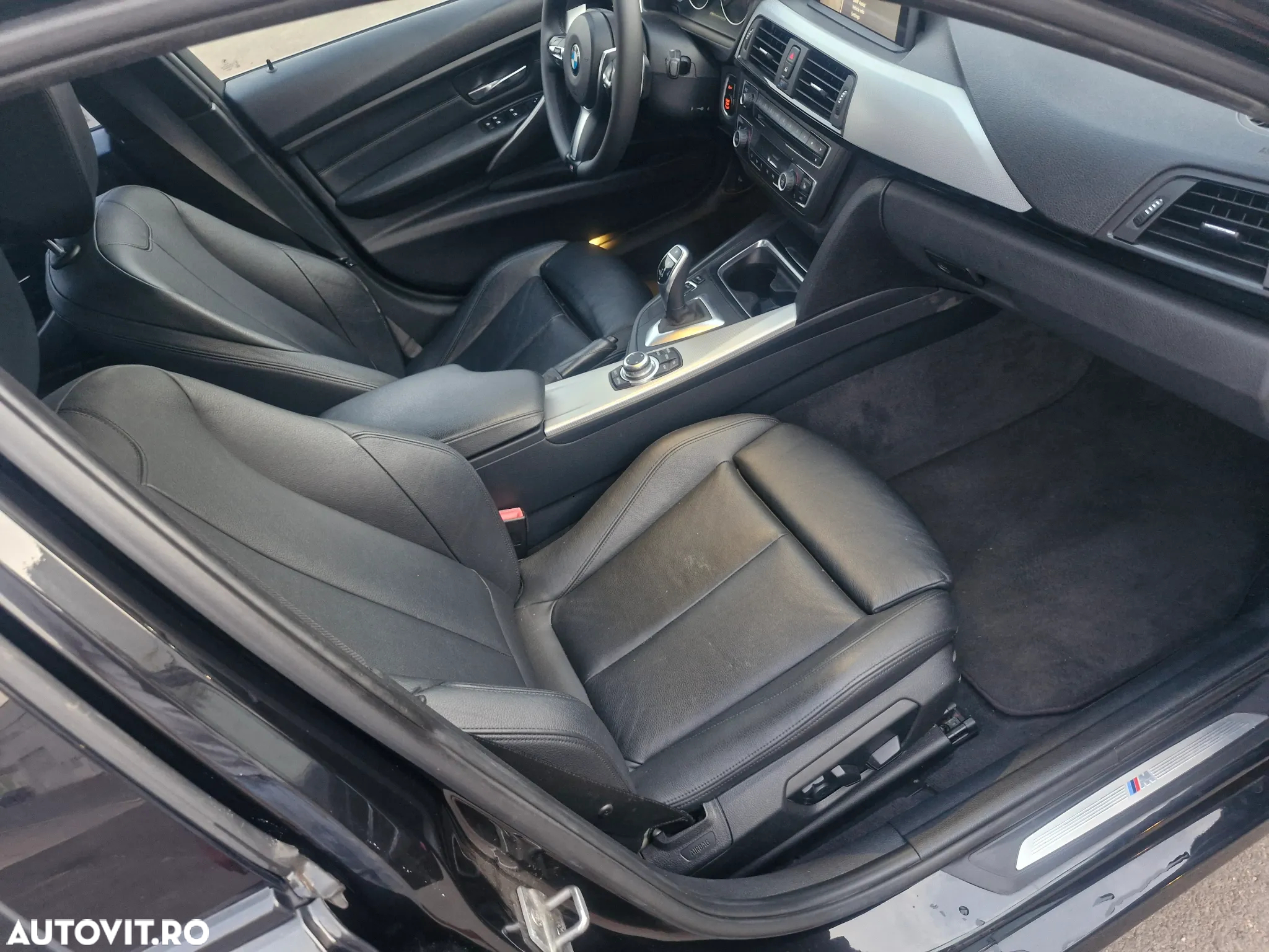 BMW Seria 3 335i xDrive Sport-Aut. - 11