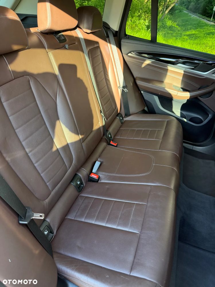 BMW X3 xDrive20d Luxury Line - 20