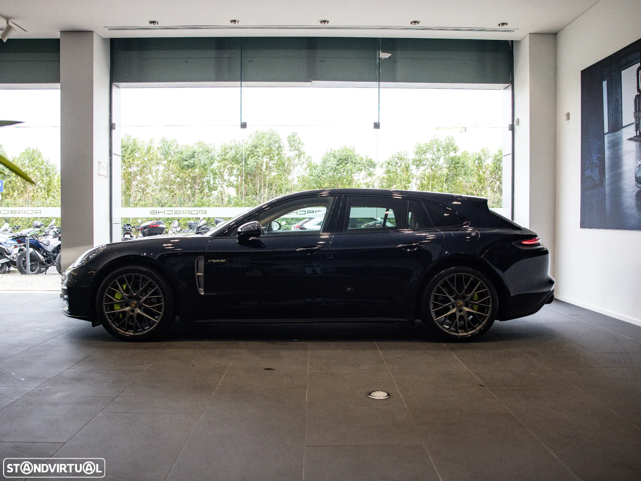 Porsche Panamera Sport Turismo 4 E-Hybrid Platinum Edition - 3