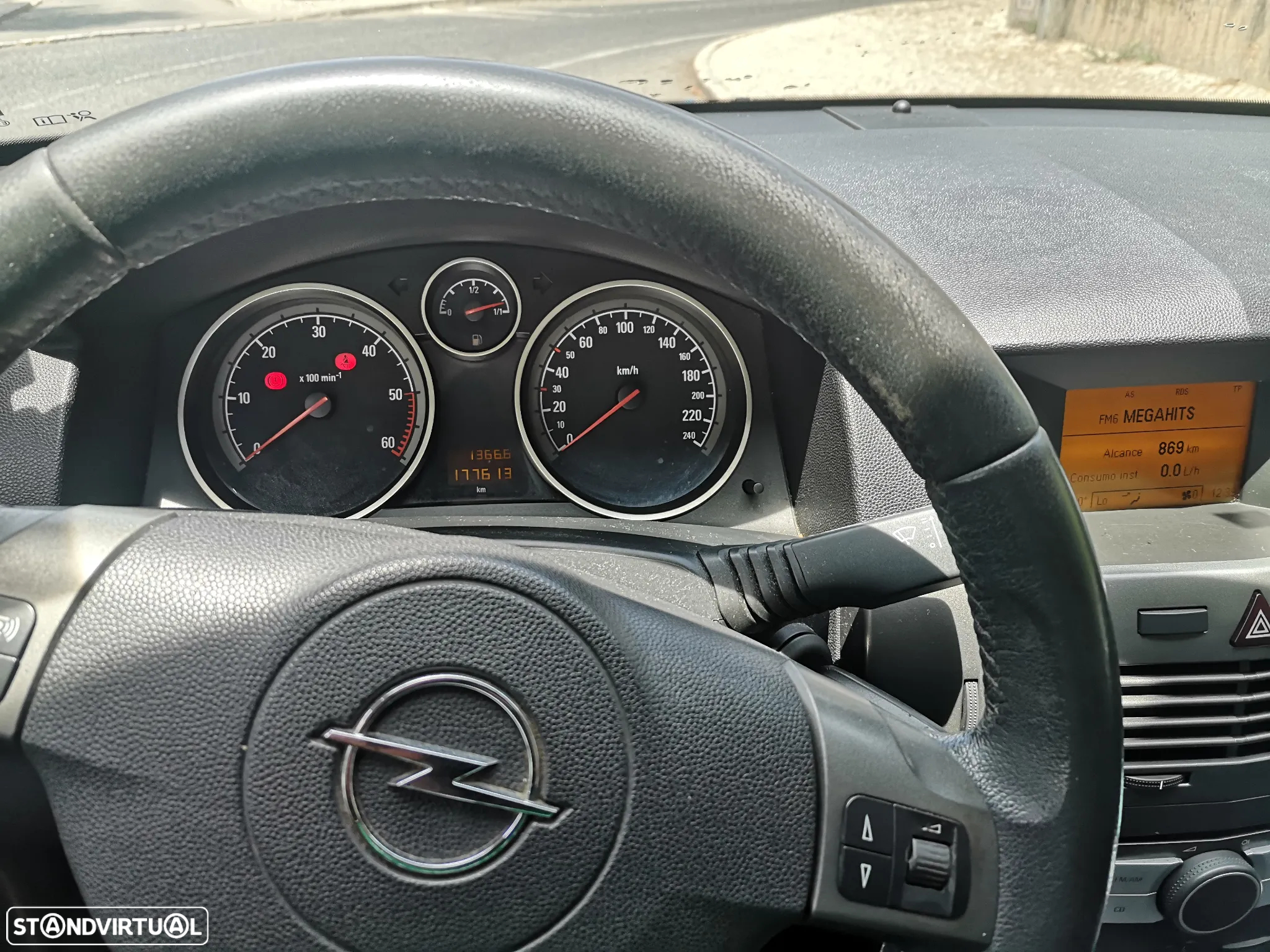 Opel Astra 1.3 CDTi Cosmo - 2
