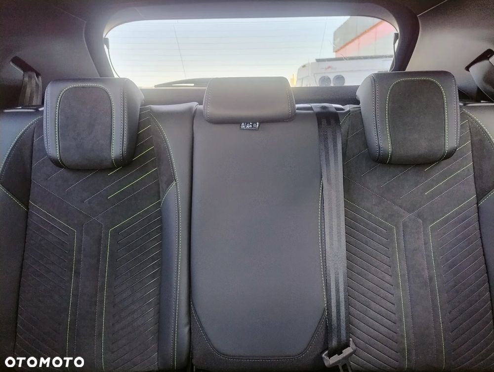 Peugeot 2008 PureTech mHEV GT E-DCS6 - 22