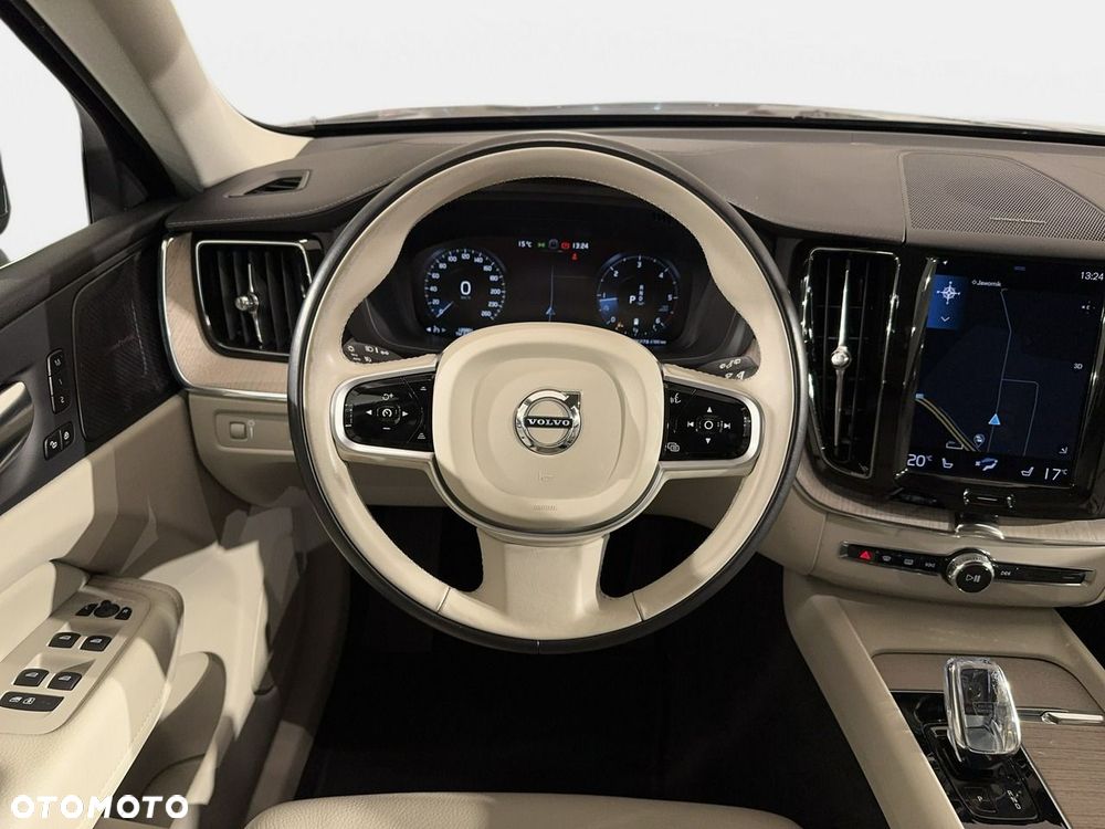 Volvo XC 60 - 21