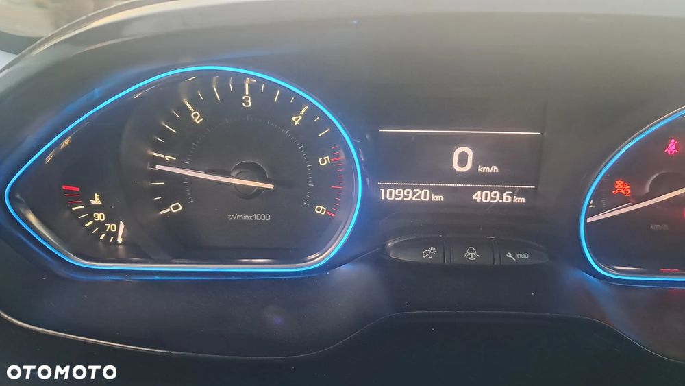 Peugeot 2008 1.6 BlueHDi Allure - 10