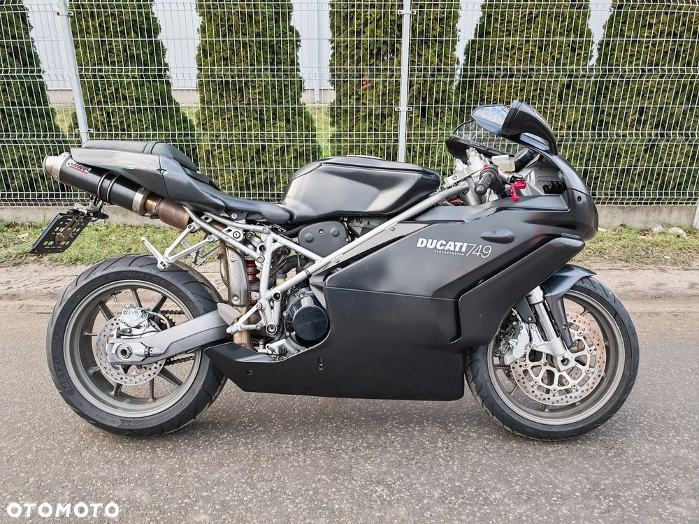 Ducati 749 - 1