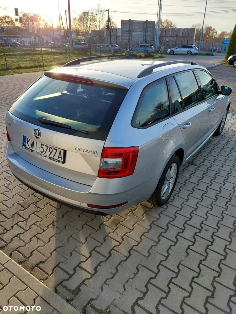 Skoda Octavia 1.6 TDI Ambition - 8