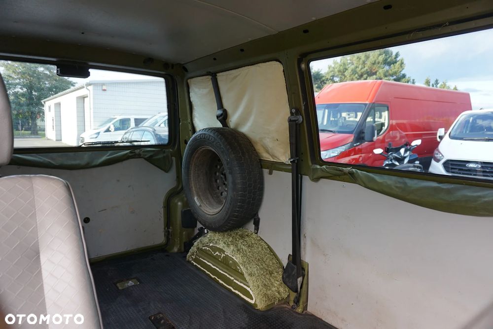 Volkswagen Transporter - 22