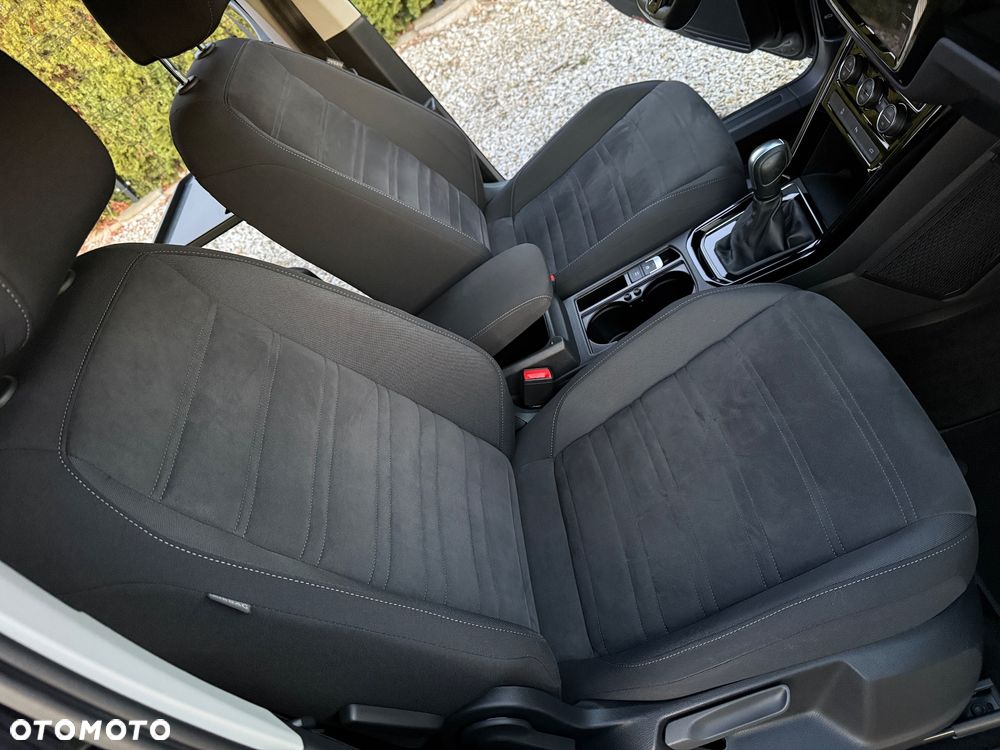 Volkswagen Touran 2.0 TDI SCR DSG Highline - 25