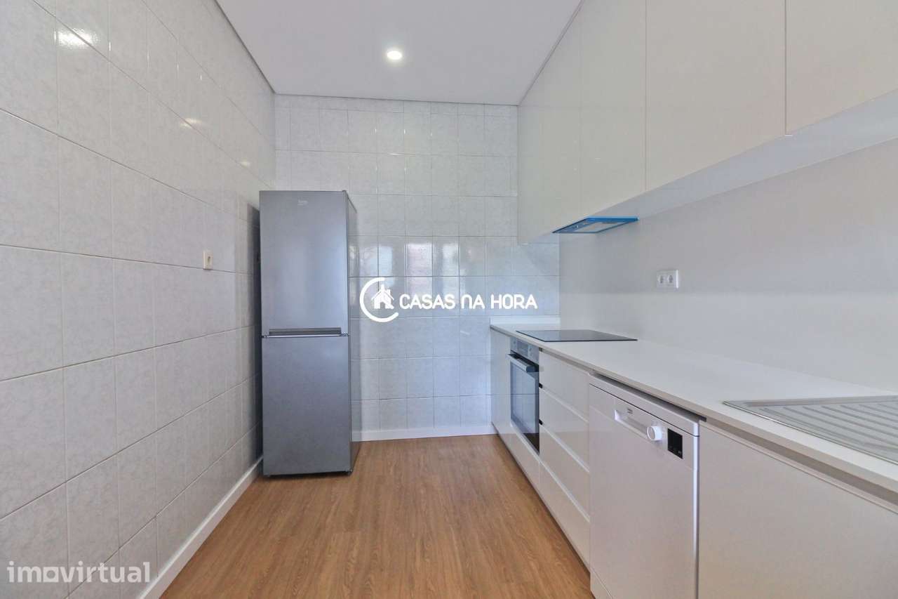 Apartamento T2+1 Centro de Oliveira Azemeis | Terraço Privado - Grande imagem: 5/29