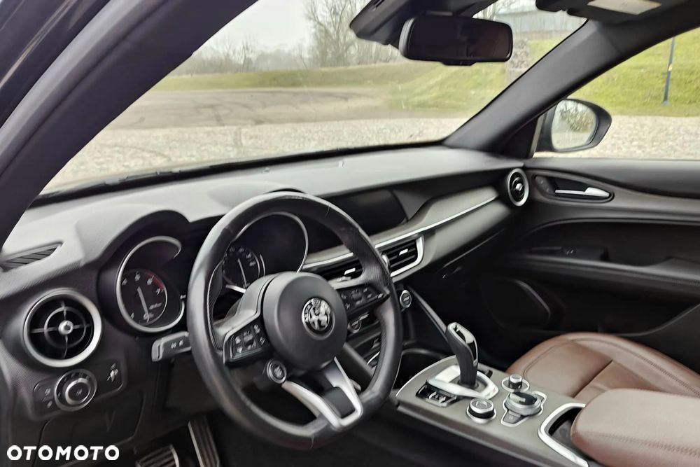 Alfa Romeo Stelvio 2.0 Turbo TI Q4 - 18