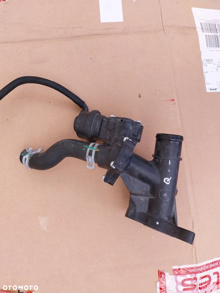 QASHQAI J11 1.6 DCI OBUDOWA TERMOSTATU - 12
