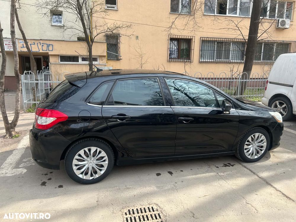 Citroën C4 1.6 e-HDi FAP Exclusive - 1