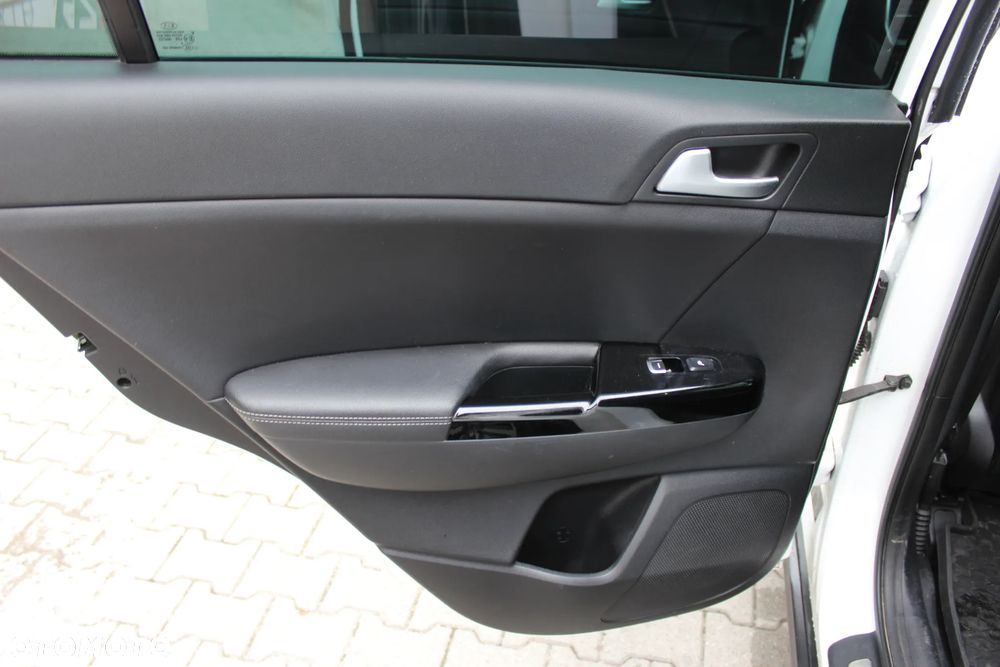 Kia Sportage 1.7 CRDI 2WD Attract - 22