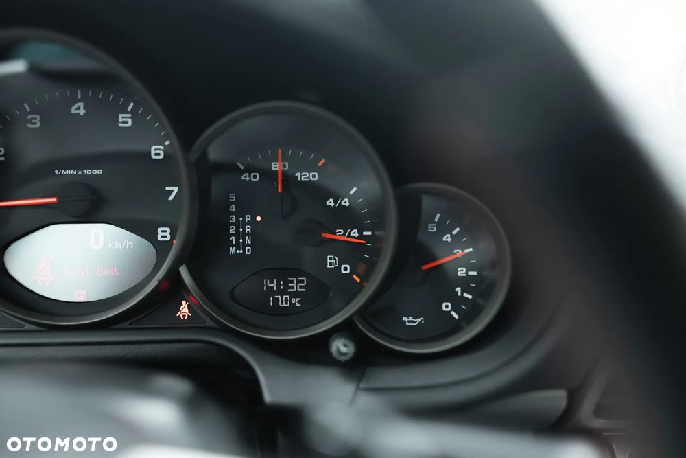 Porsche 911 Carrera Tiptronic S - 27