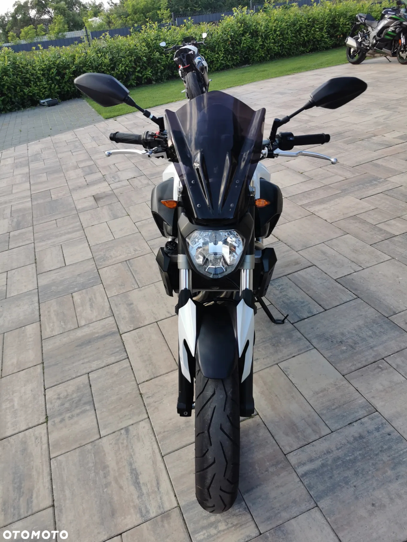 Yamaha MT - 28