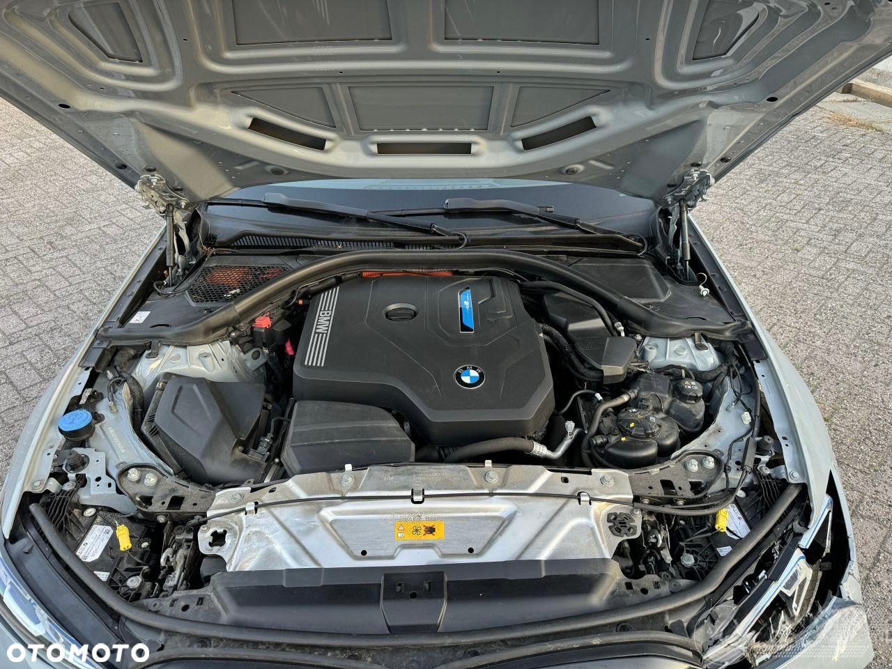 BMW Seria 3 330e PHEV sport - 17