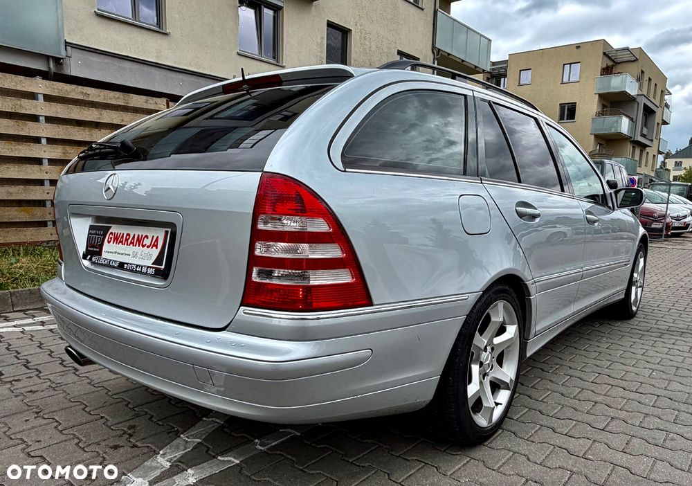 Mercedes-Benz Klasa C 180 Kompressor Automatik Avantgarde Sport Edition + - 24