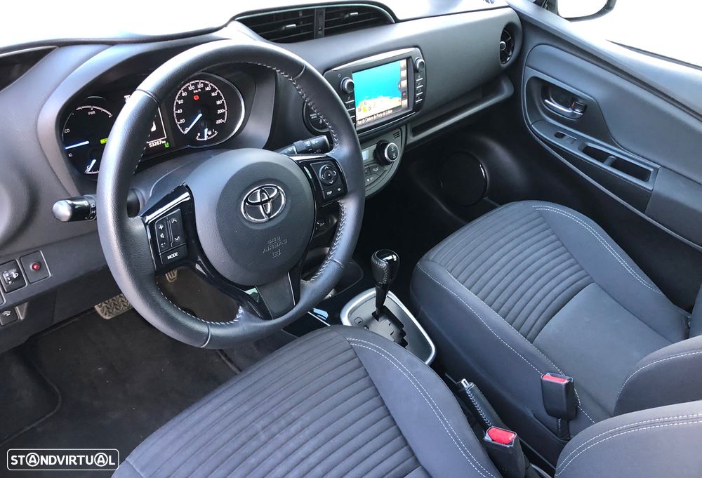 Toyota Yaris 1.5 HSD Square Collec.White - 28