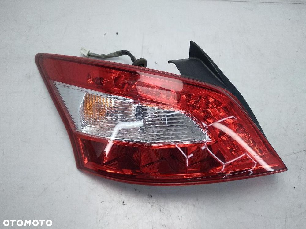 LAMPA TYŁ LEWA TYLNA NISSAN MAXIMA V 2011+ STANLEY P6775 - 1