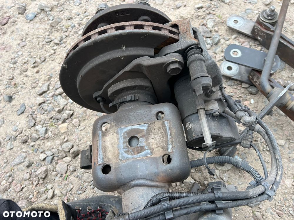 Most tylny bliźniak Iveco Daily C 2022 Rok 13/47 Elektryczne zaciski - 3