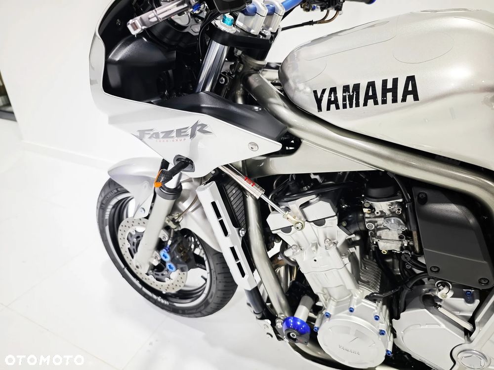 Yamaha FZS - 17