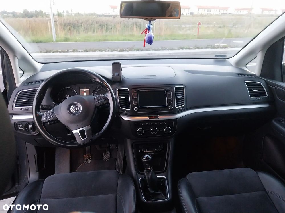 Volkswagen Sharan 2.0 TDI Highline - 16