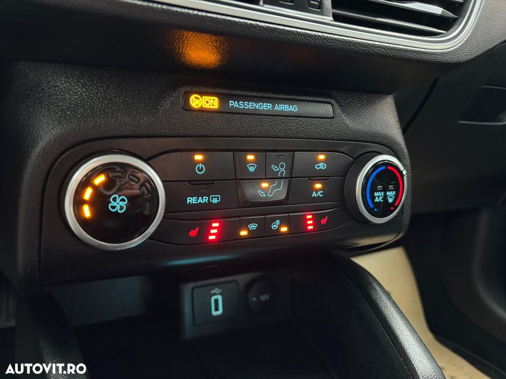 Ford Focus 1.5 TDCi DPF Start-Stopp-System Titanium - 24