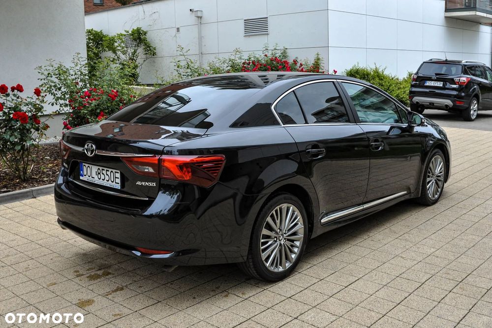 Toyota Avensis 2.0 D-4D Premium - 4