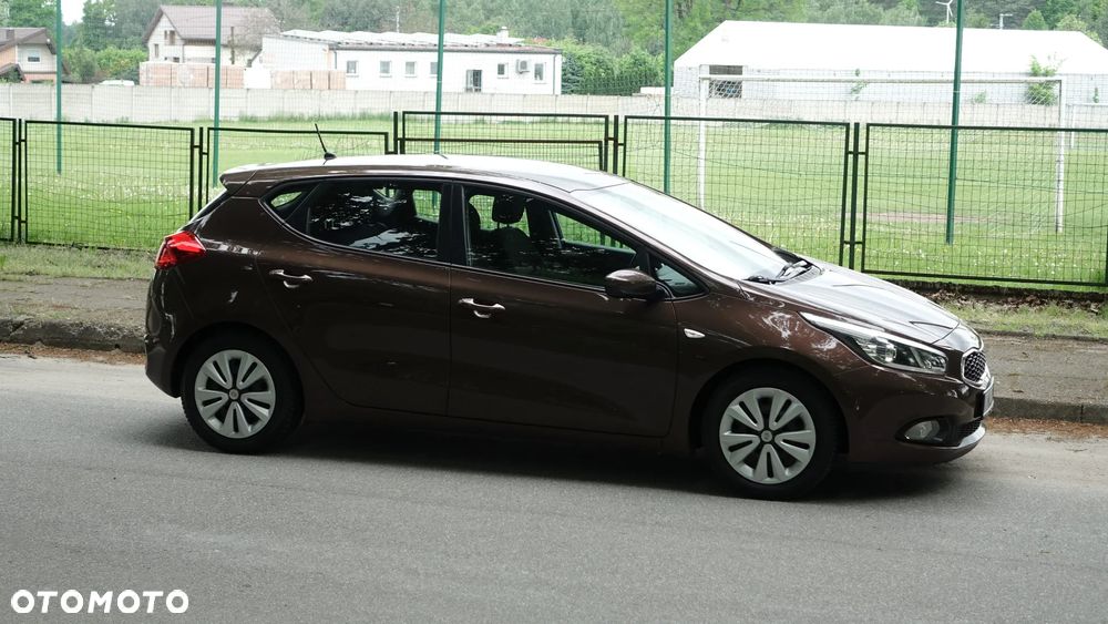 Kia Ceed - 37