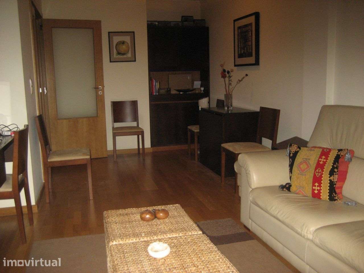 T1 mobilado, equipado e decorado; com lugar de garagem e arrumos - Grande imagem: 5/9