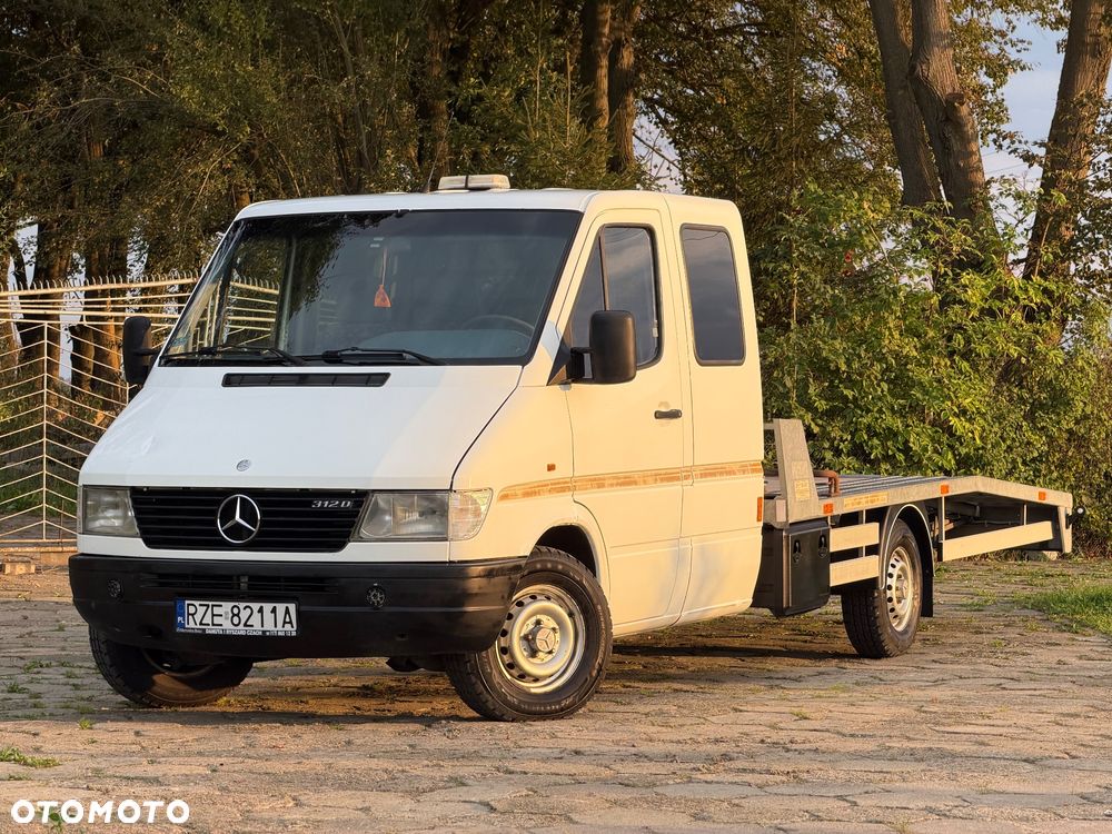 Mercedes-Benz Sprinter - 3