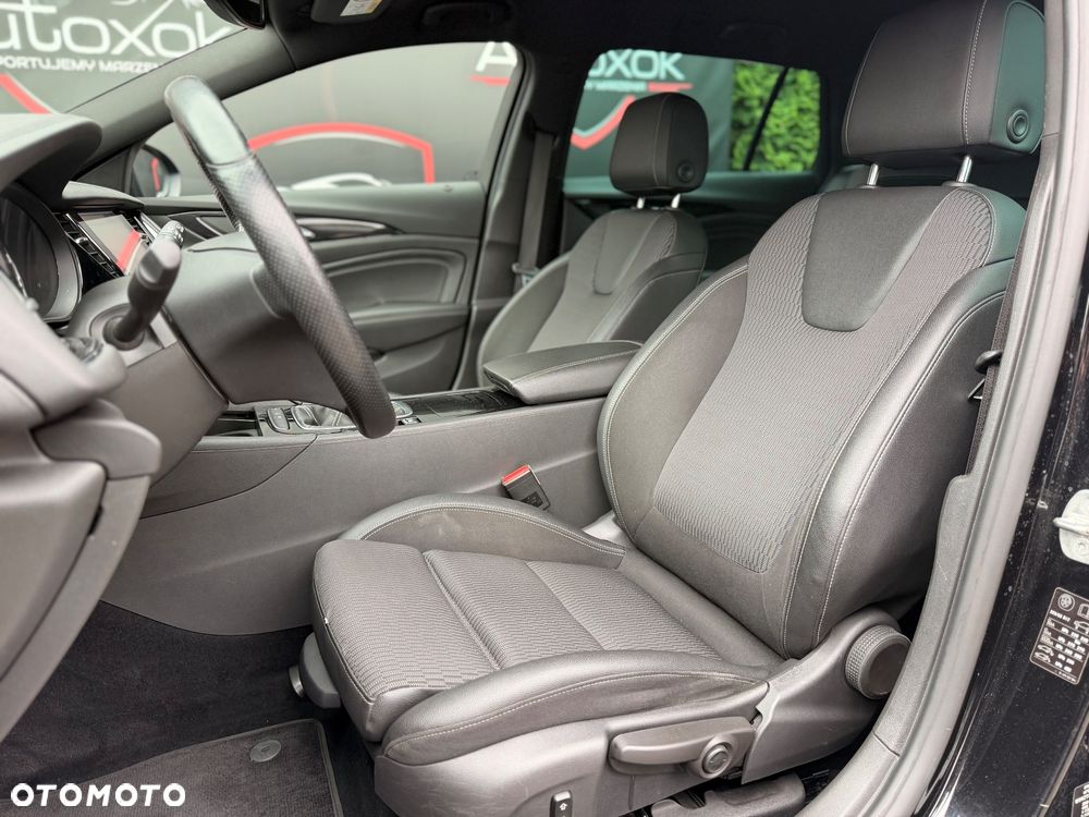 Opel Insignia - 16