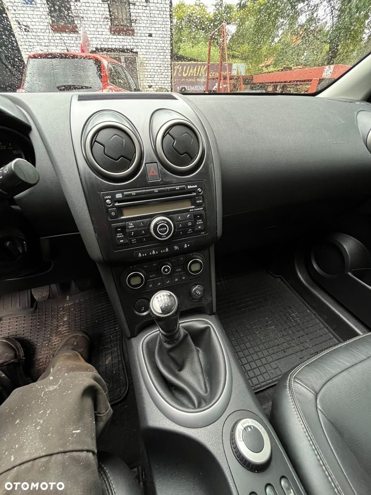 Nissan Qashqai - 13
