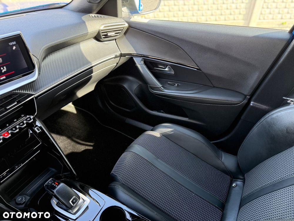 Peugeot 2008 1.5 BlueHDi GT Line S&S EAT8 - 24