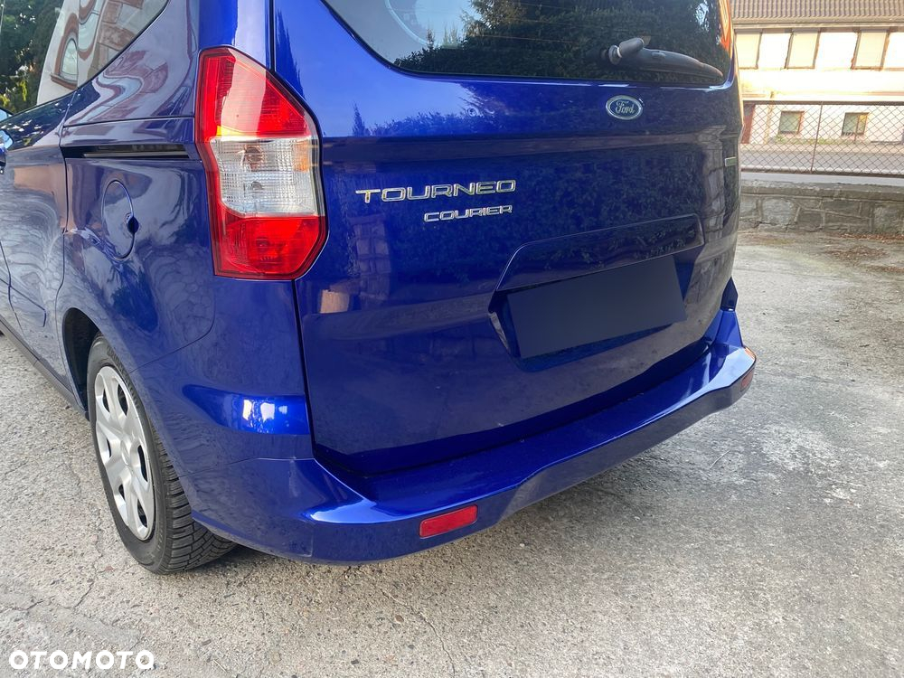Ford Tourneo Courier 1.0 EcoBoost S&S Ambiente - 29