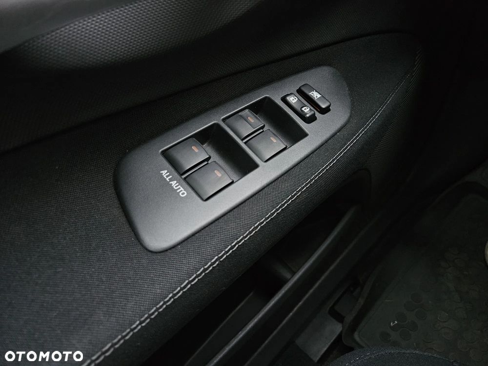 Toyota Auris 1.6 Life+ - 10