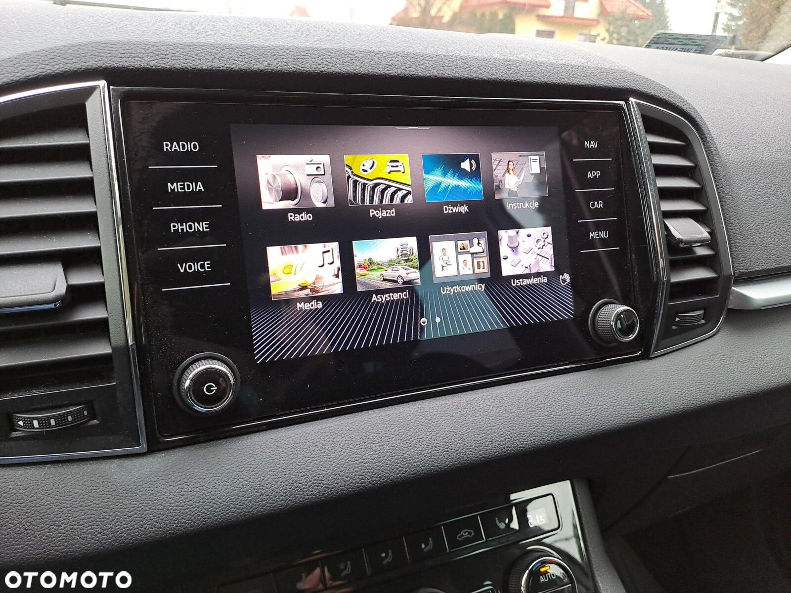Skoda Karoq 1.5 TSI ACT 4x2 Style DSG - 21
