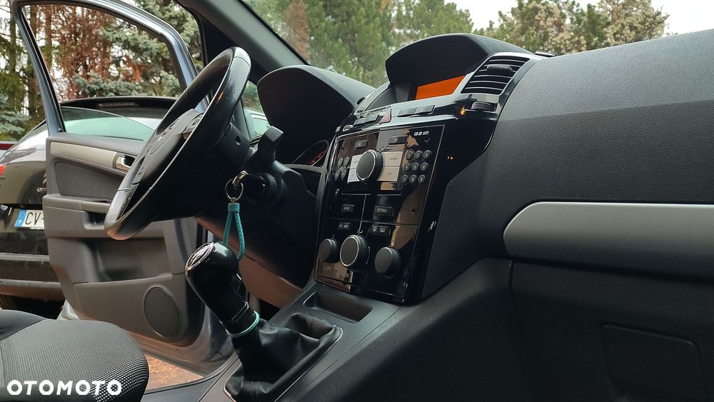 Opel Zafira 1.8 Selection - 16