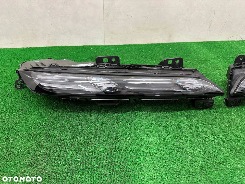 BMW 7 G70 i7 LAMPA LED PRZÓD PRAWA LEWA SWAROVSKI EU 9879935 9879936 - 2